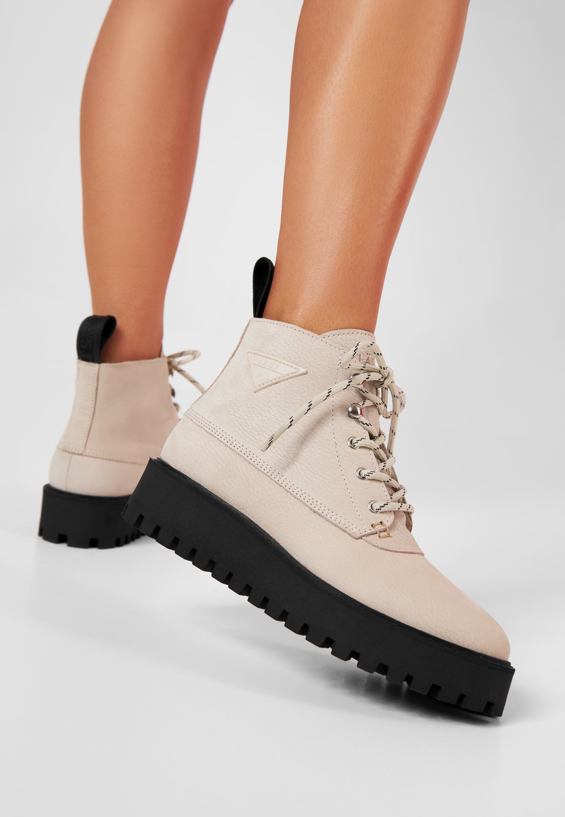 Rocky Nubuck Leather White II