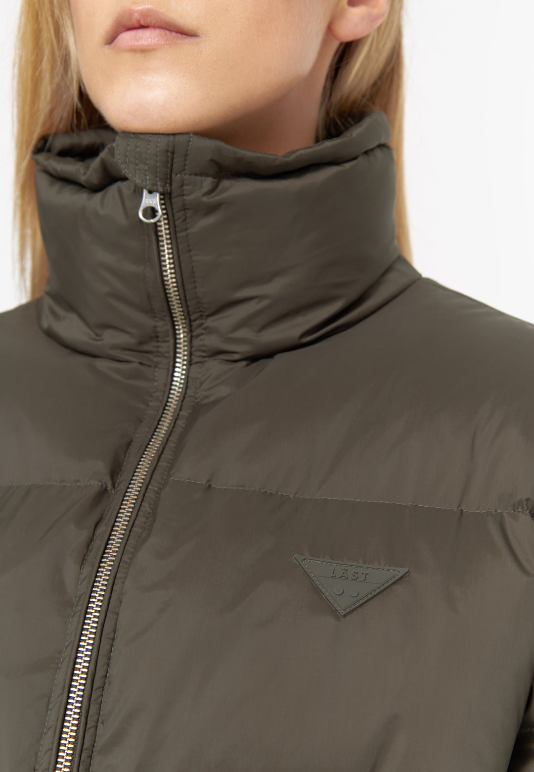 LÄST Short Puffer Jacket Black Olive Jackets Black Olive