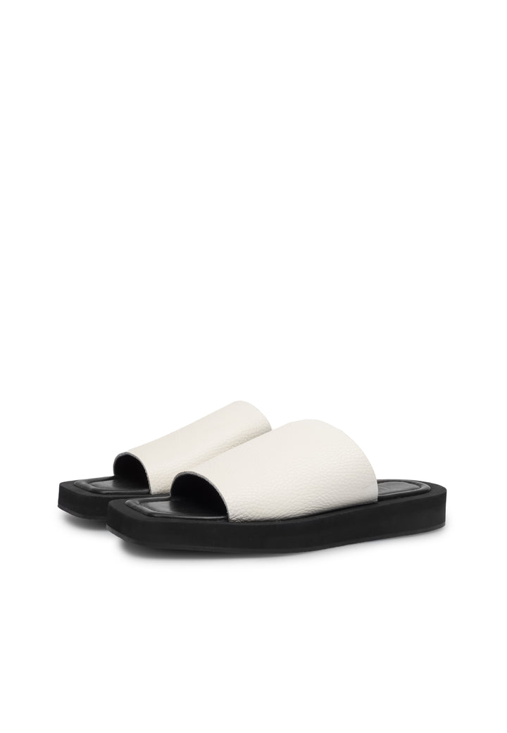 LÄST Soleima - Grained Leather - Off White Sandals Off White