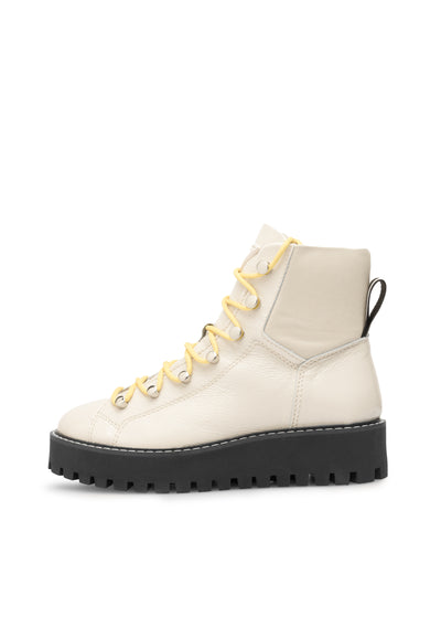 LÄST Verona - Patent Leather - Off White Ankle Boots Off White